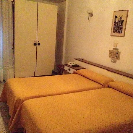 Hotel Puente De Santos *