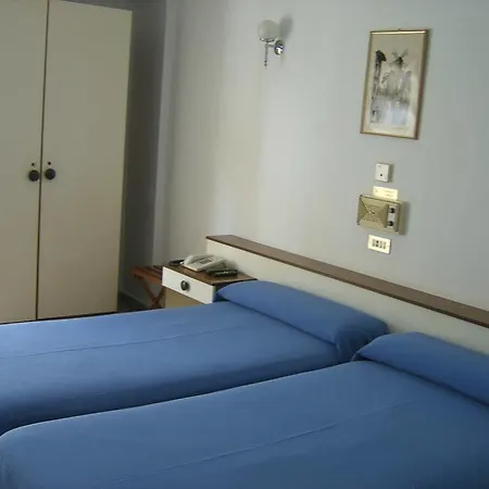 Hotel Puente De Santos *