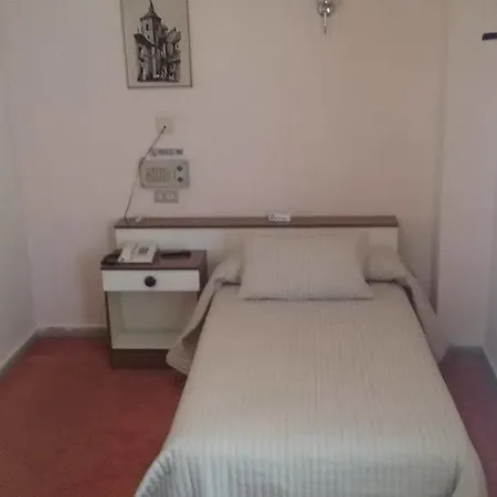 Hotel Puente De Santos *