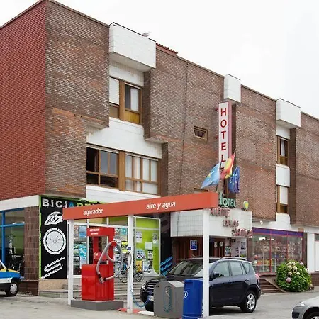 Hotel Puente De Santos *